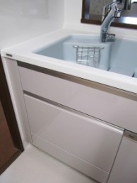 シンクもカウンターもひろびろL字型対面キッチン